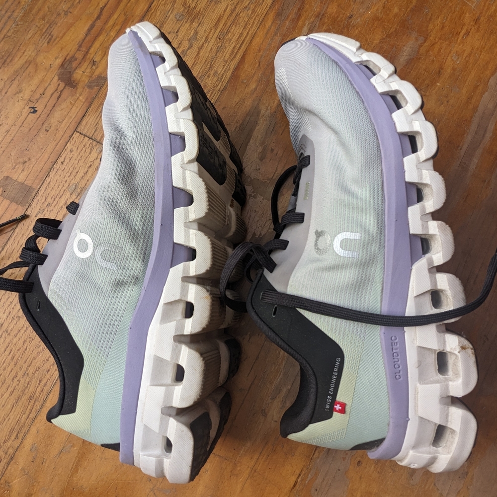 ON Cloudflow 4 Women's- Running